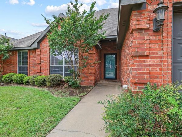 702 Madison Place , Sherman, TX 75092