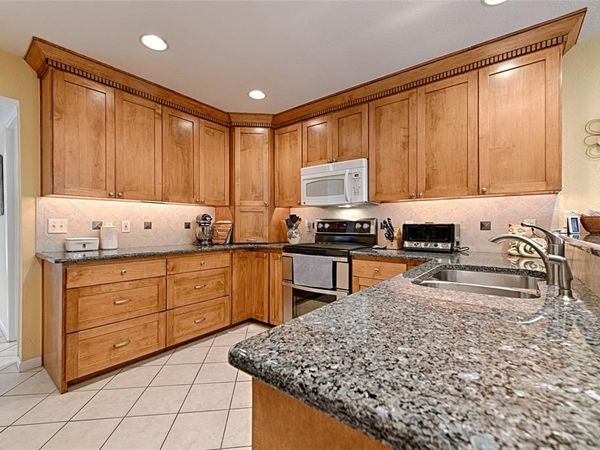 2954 Woodcroft Circle, Carrollton, TX 75006