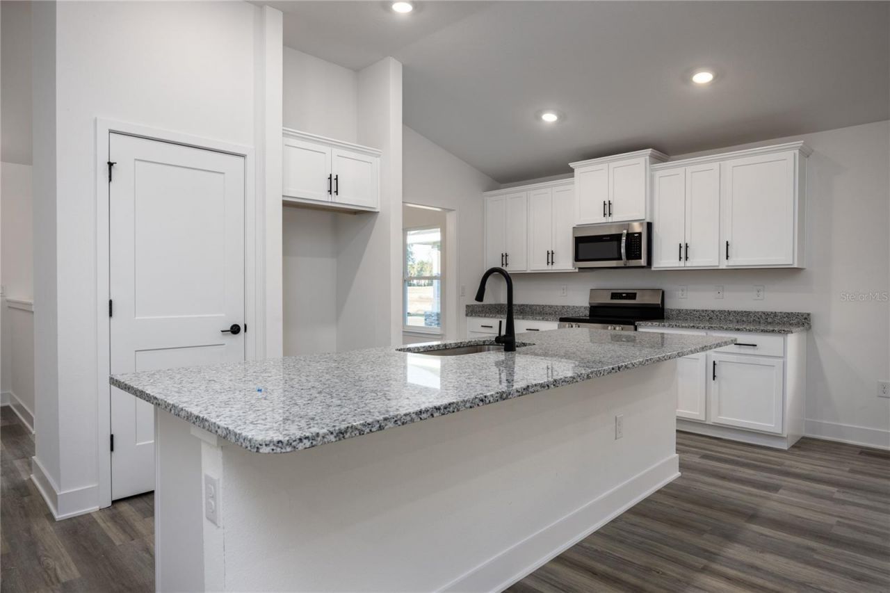 25039 SW 250th Place , Newberry, FL 32669 Photo