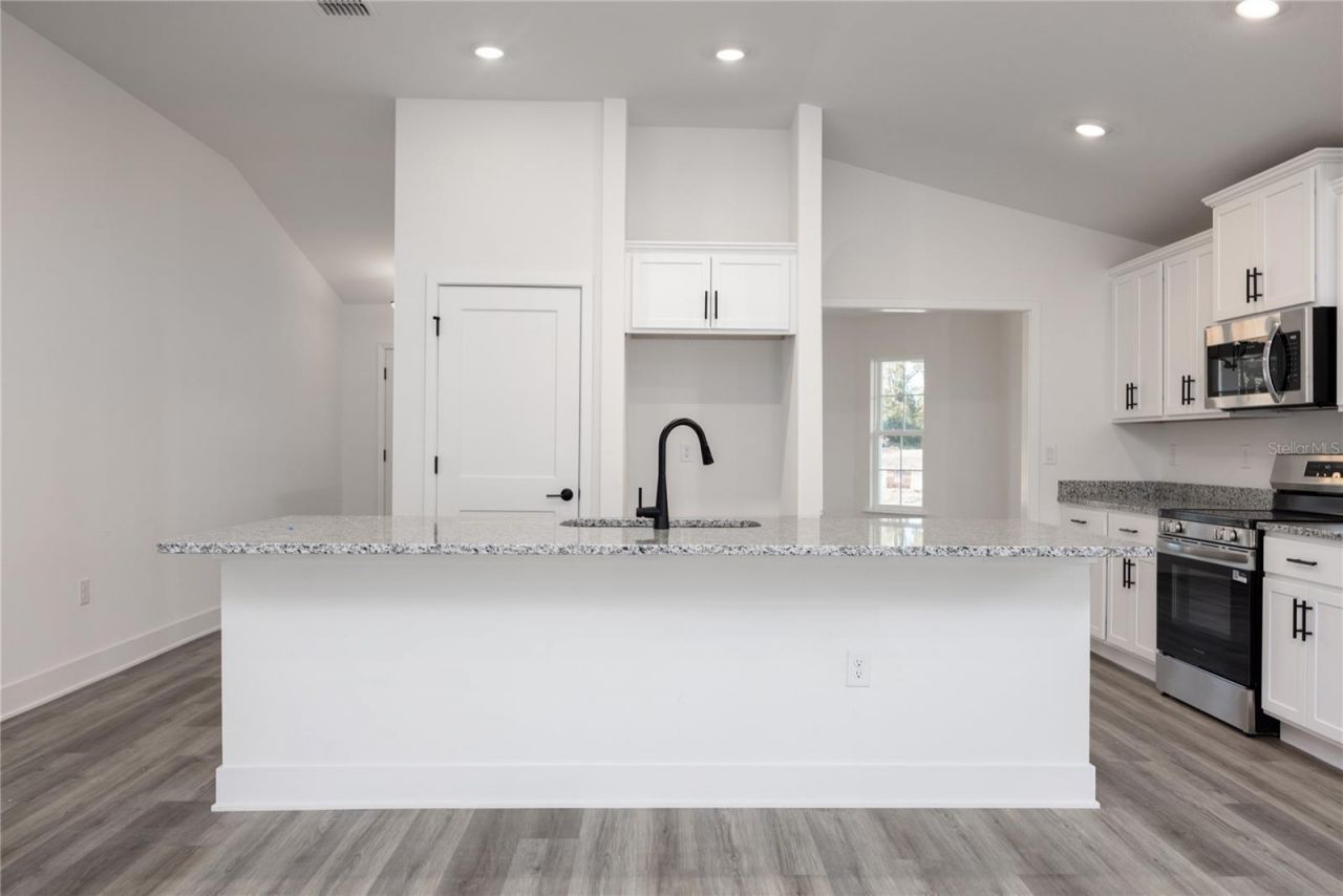 25039 SW 250th Place , Newberry, FL 32669 Photo