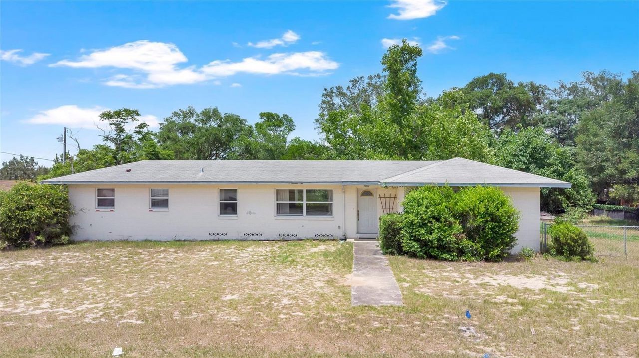 2201 Washington Avenue , Eustis, FL 32726 Main Photo