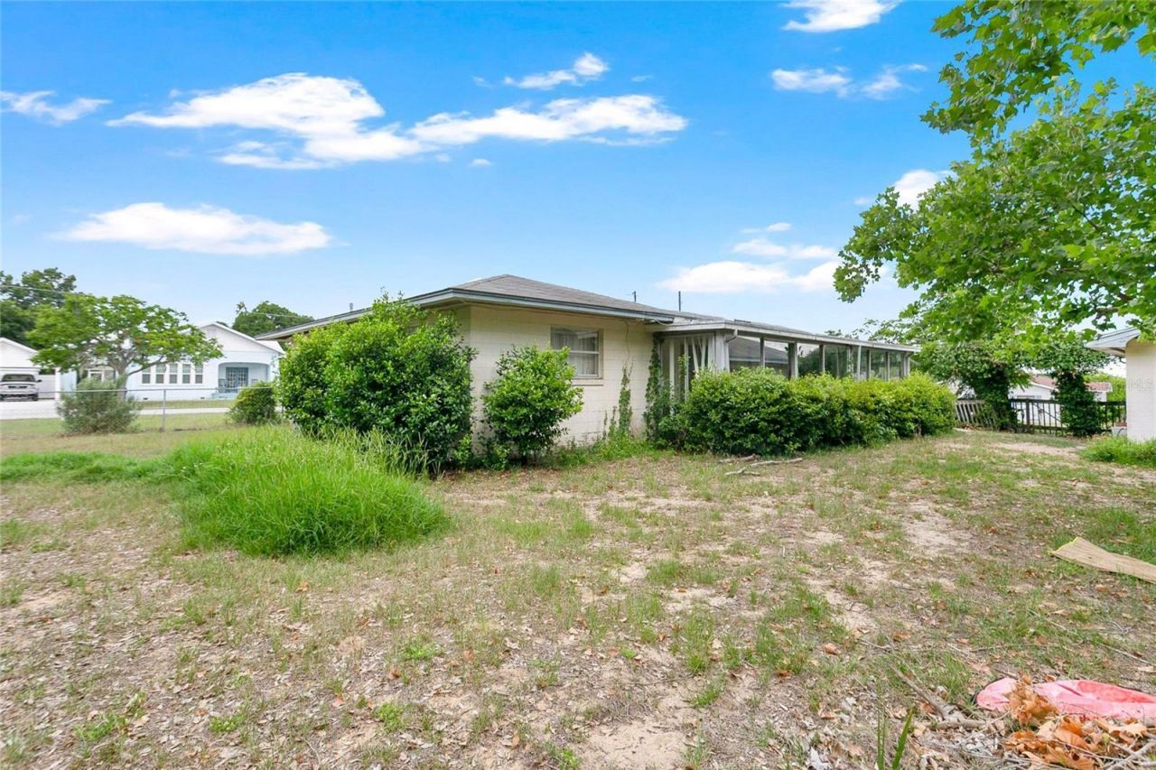2201 Washington Avenue, Eustis, FL 32726 Photo