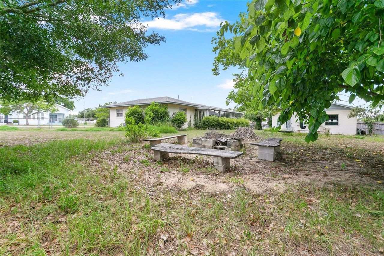 2201 Washington Avenue, Eustis, FL 32726 Photo