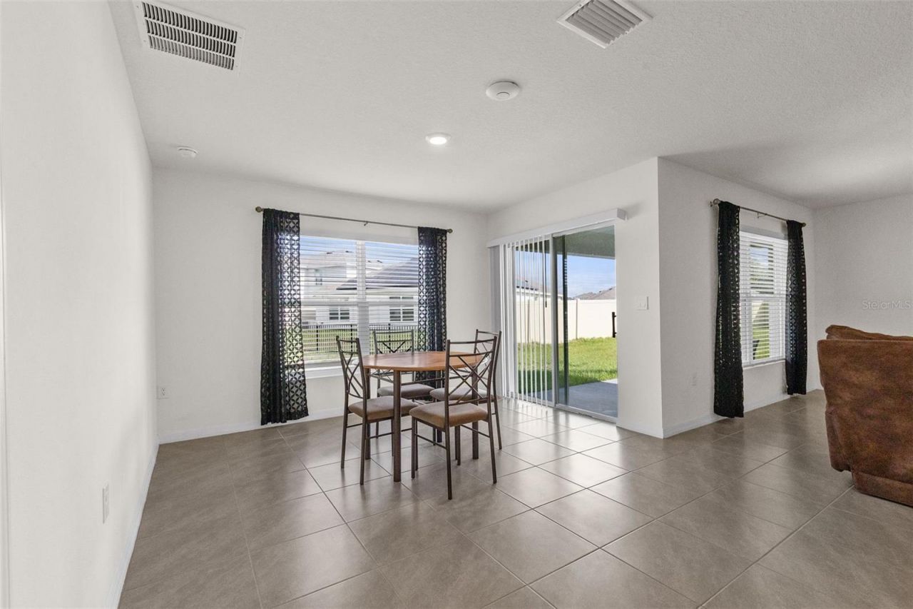 37207 Sharks Eye Lane , Zephyrhills, FL 33541 Photo