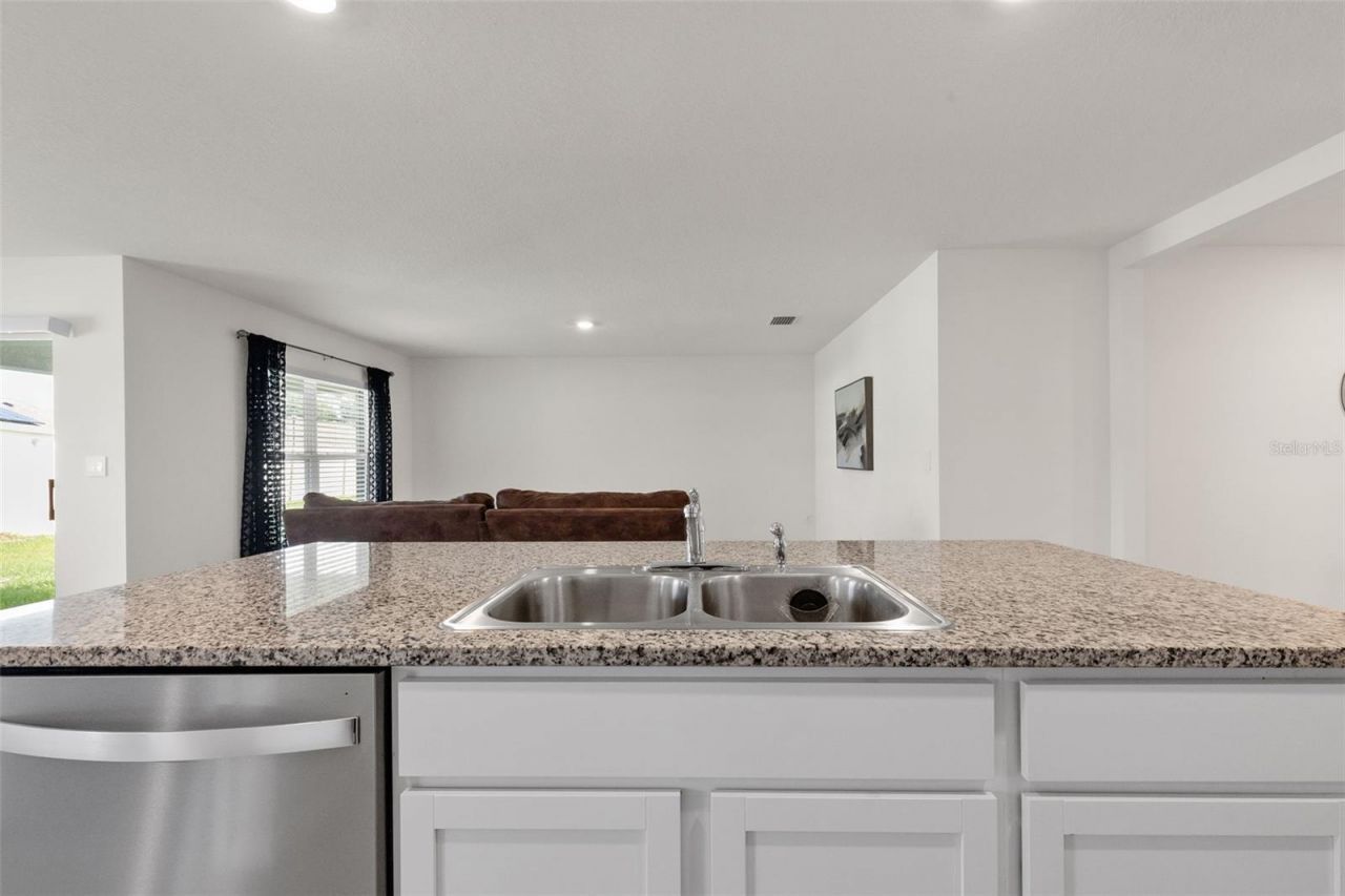37207 Sharks Eye Lane , Zephyrhills, FL 33541 Photo
