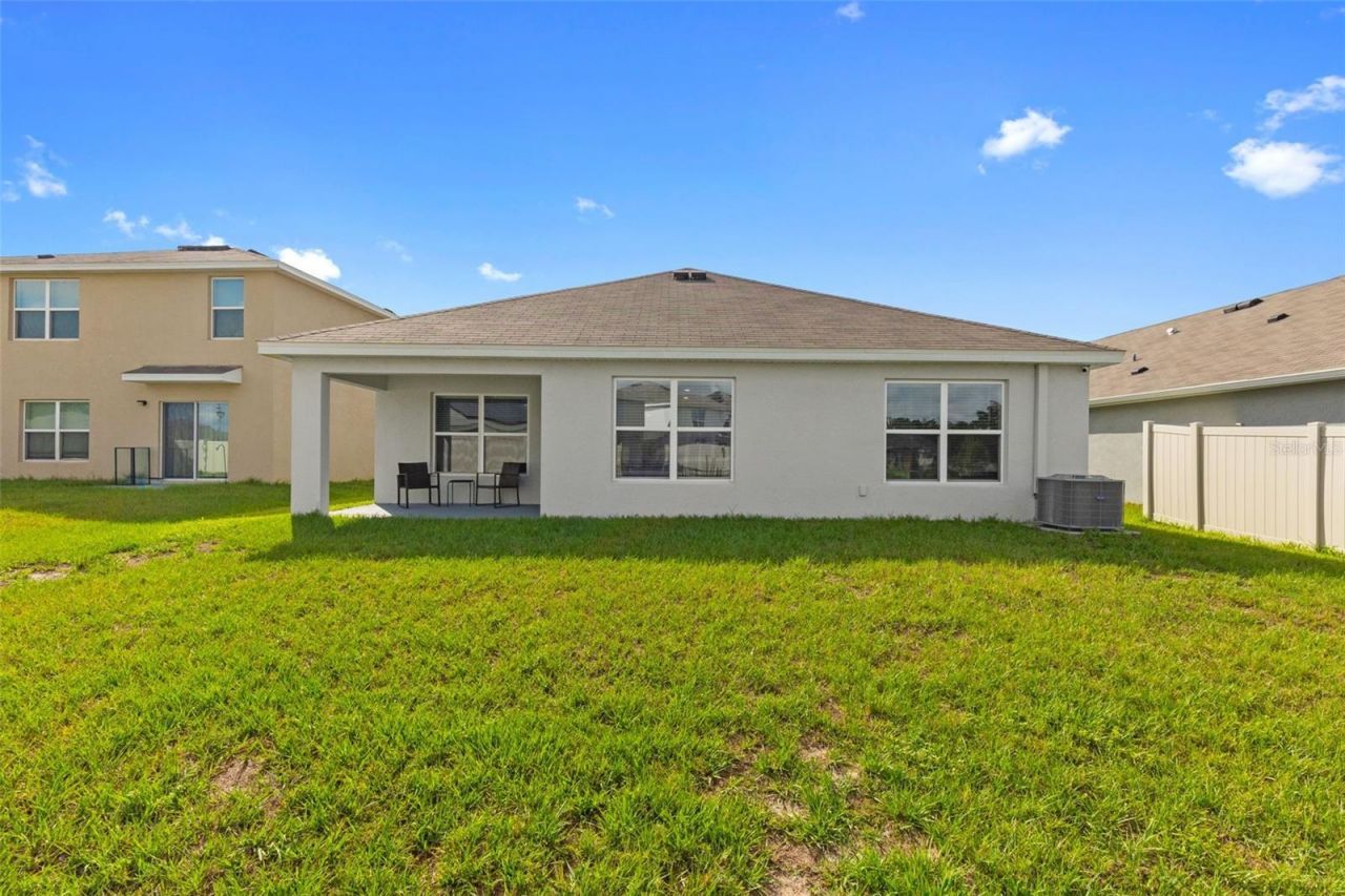 37207 Sharks Eye Lane , Zephyrhills, FL 33541 Photo