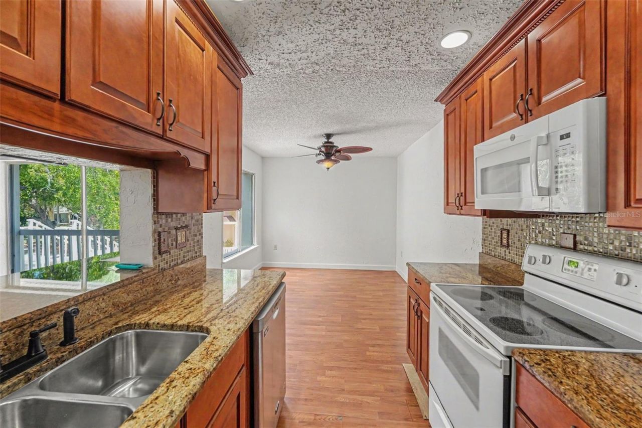4105 38th Avenue S, Unit 75F, Saint Petersburg, FL 33711 Photo
