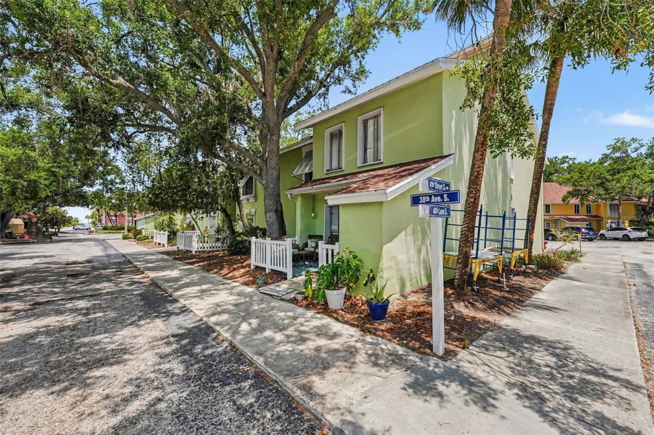 4105 38th Avenue S, Unit 75F, Saint Petersburg, FL 33711 Photo