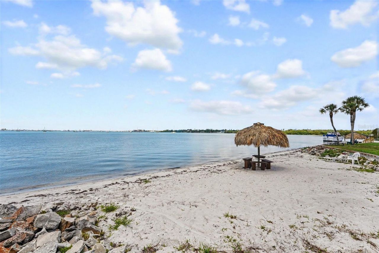 4105 38th Avenue S, Unit 75F, Saint Petersburg, FL 33711 Photo