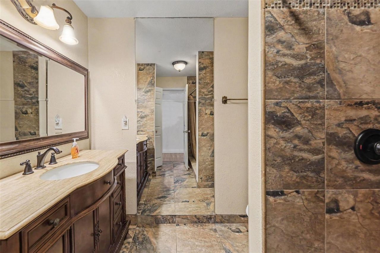 4105 38th Avenue S, Unit 75F, Saint Petersburg, FL 33711 Photo