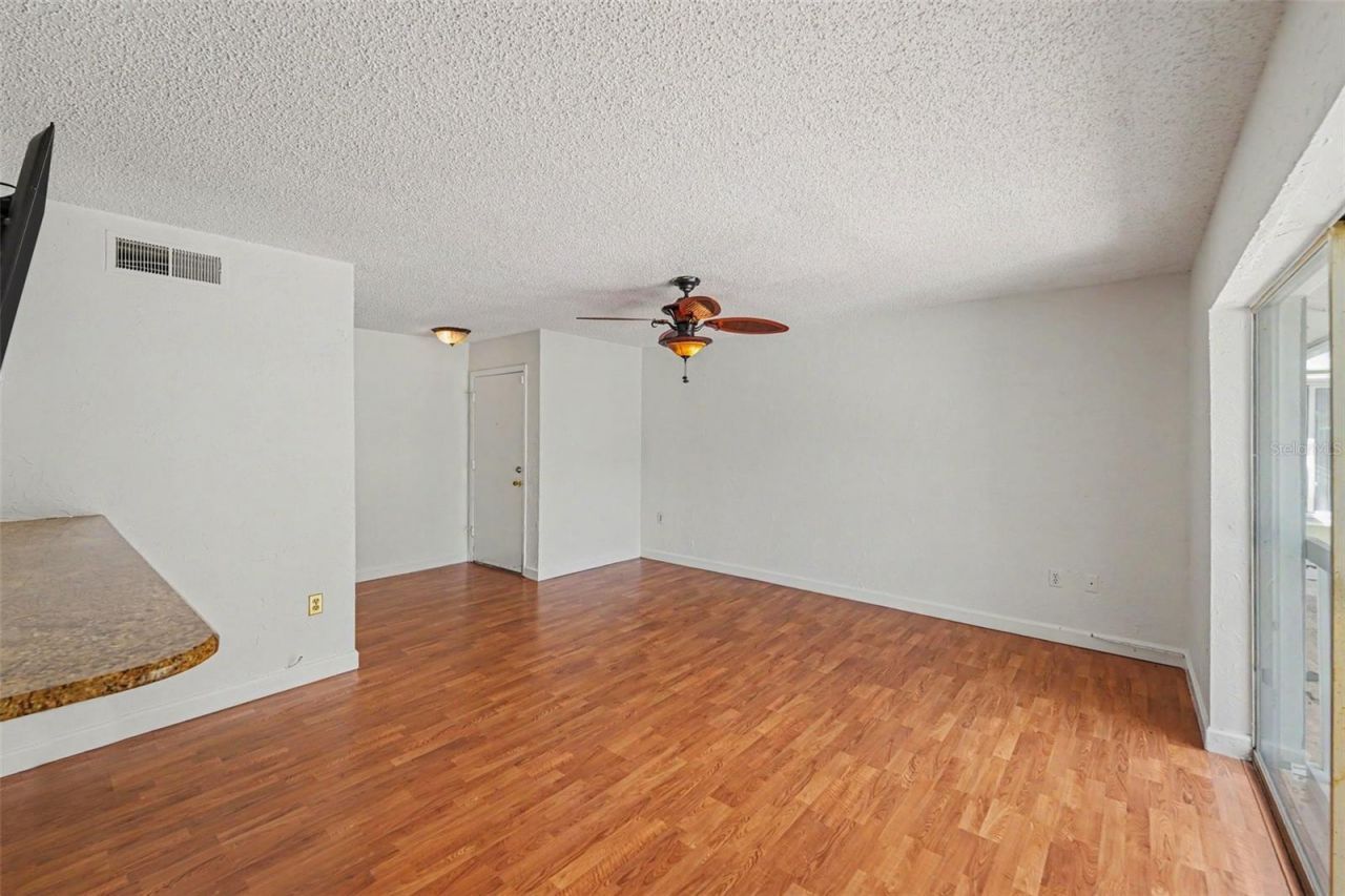 4105 38th Avenue S, Unit 75F, Saint Petersburg, FL 33711 Photo