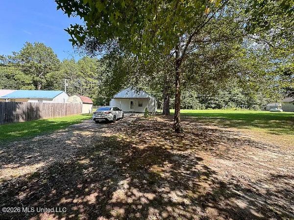 138 App Slade Road, Hattiesburg, MS 39401