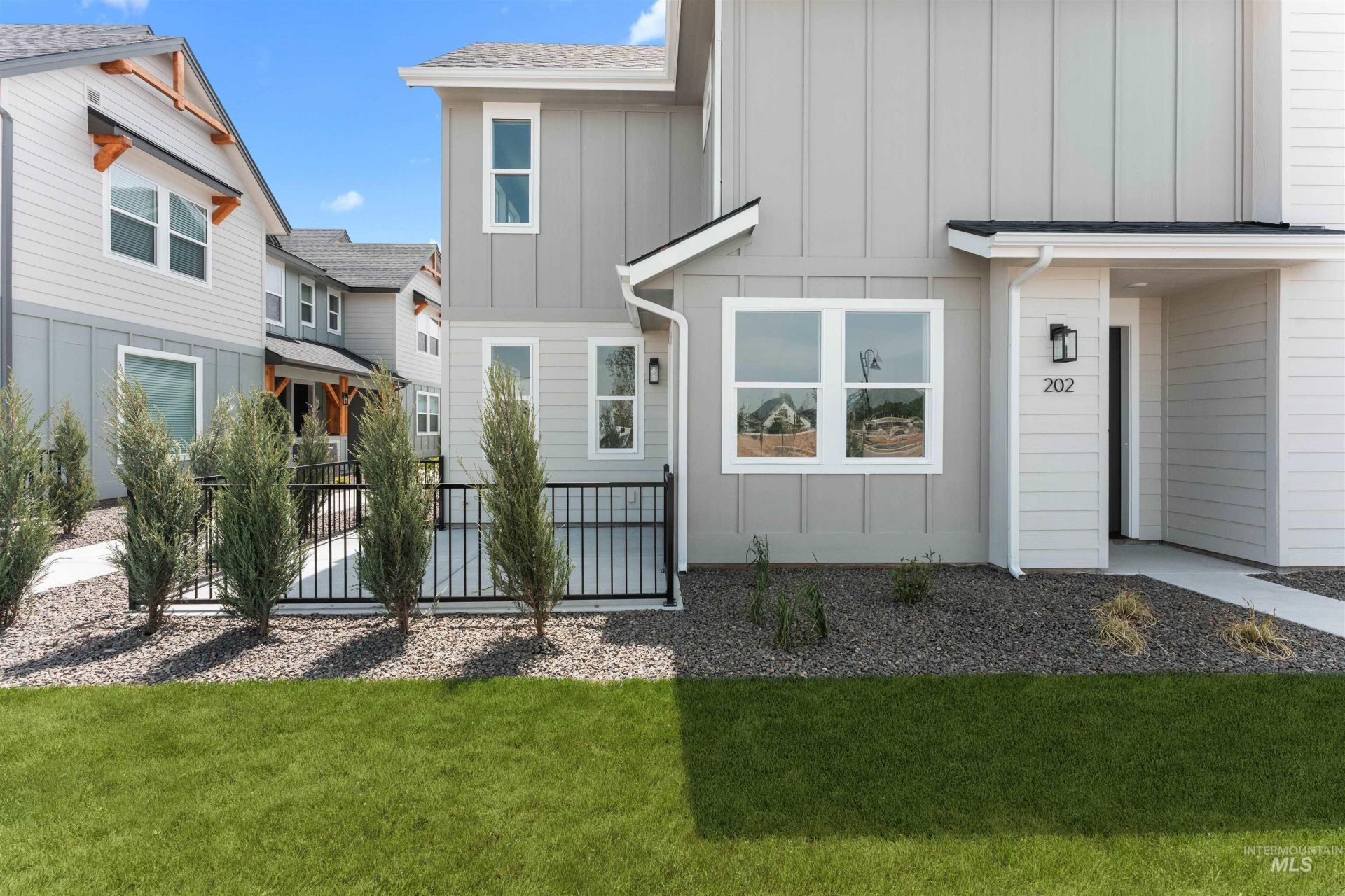 125 S Quincannon Ave, Star, ID 83669 Main Photo