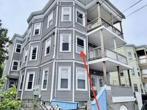 596 Howard St, Unit 2, Lawrence, MA 01841