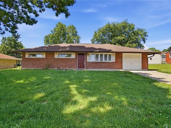 2221 Milesburn Drive, Miami Township, OH 45439