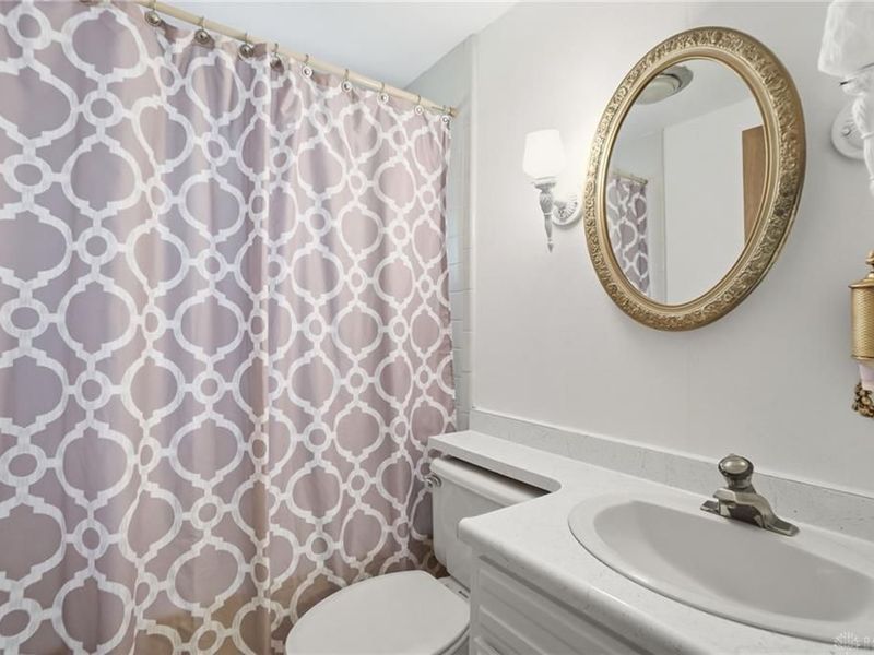 2221 Milesburn Drive, Miami Township, OH 45439 Photo 14
