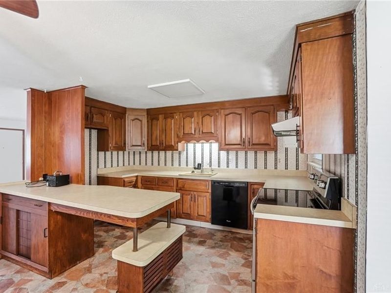 2221 Milesburn Drive, Miami Township, OH 45439 Photo 5
