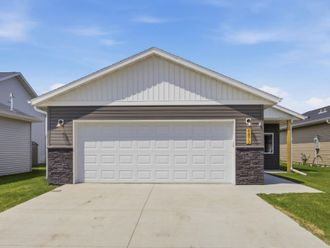 6873 67th Street S Horace, ND 58047