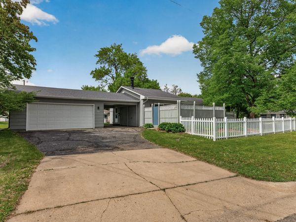 8600 31st Avenue N, Crystal, MN 55427
