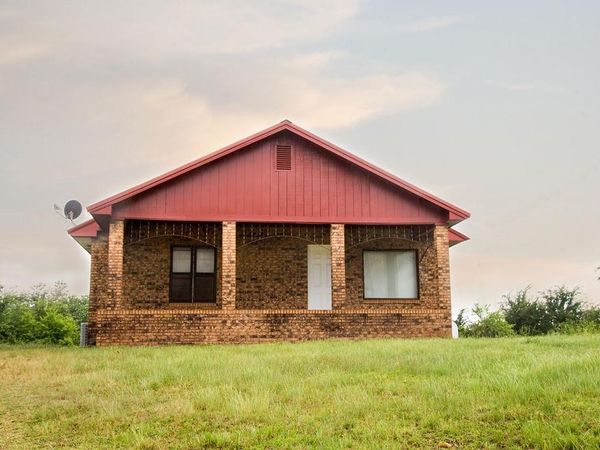 13205 NS 3550 Road, Maud, OK 74854