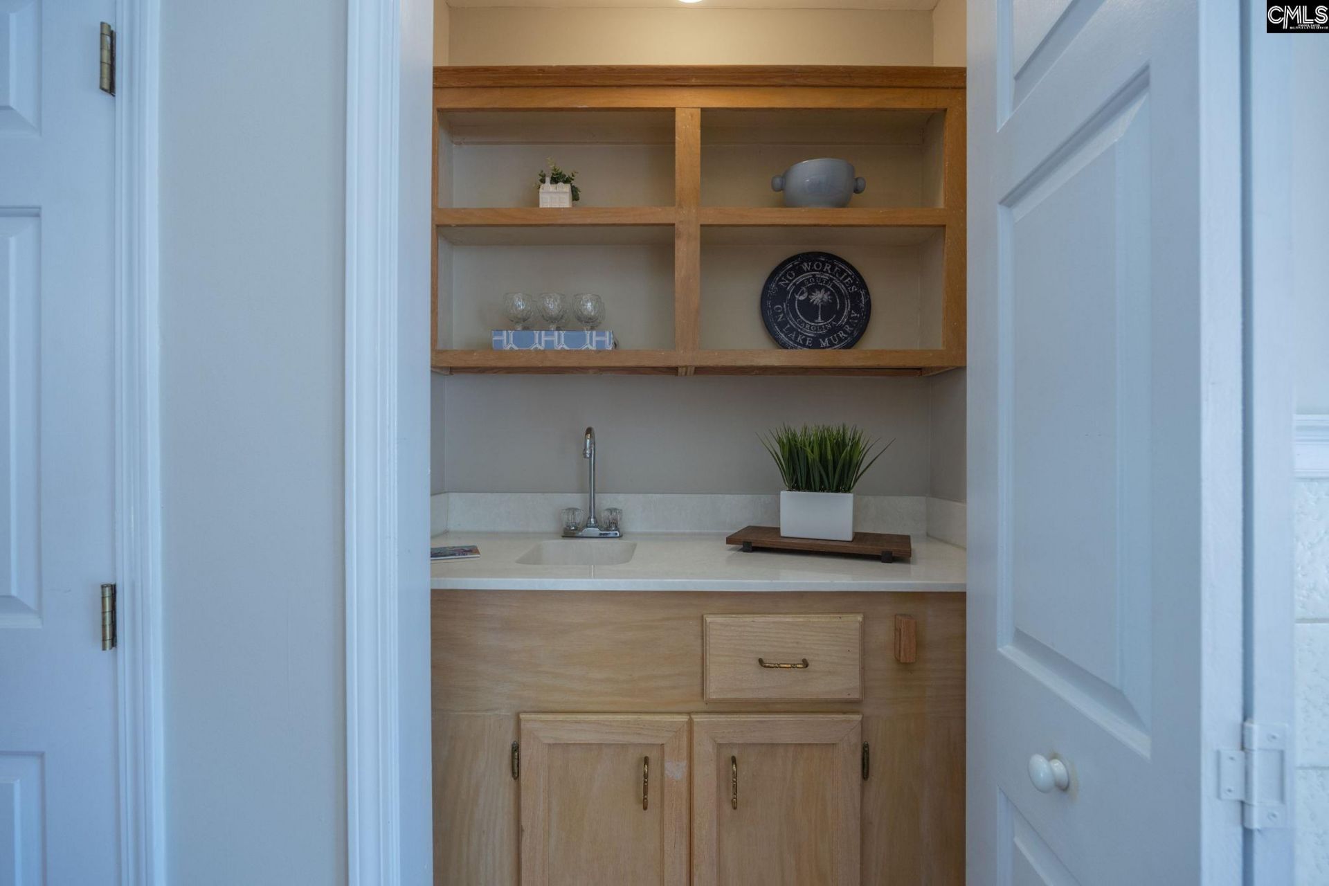 1041 Jones Road  Photo 12
