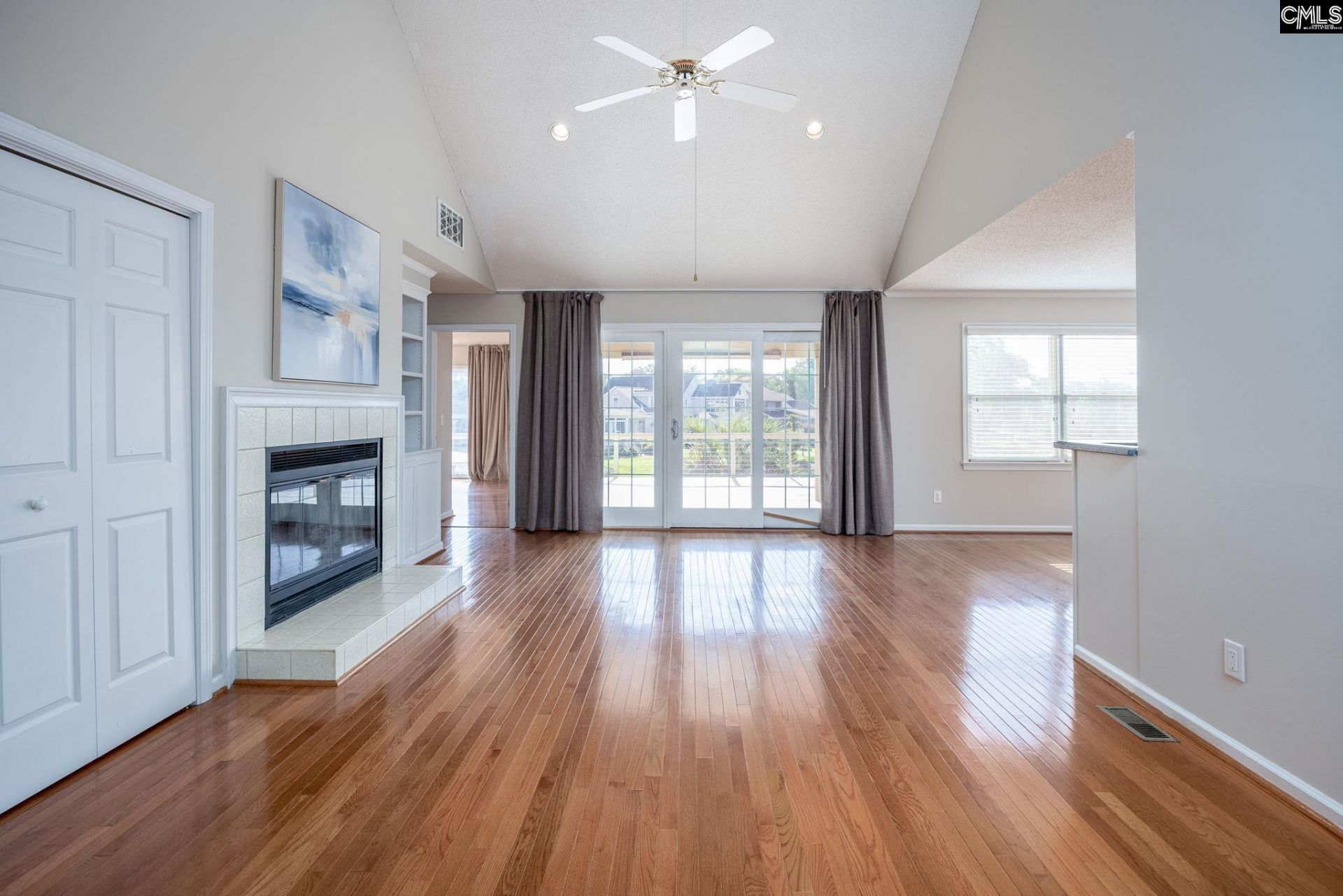 1041 Jones Road  Photo 6