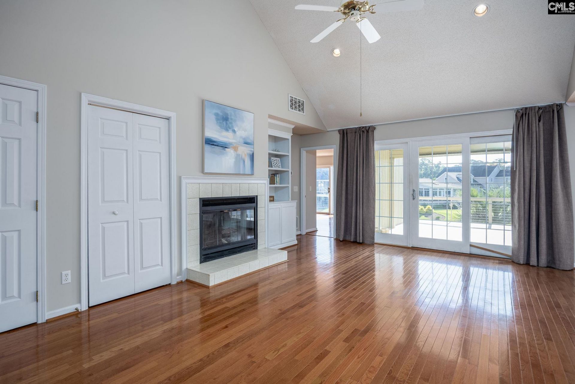 1041 Jones Road  Photo 8