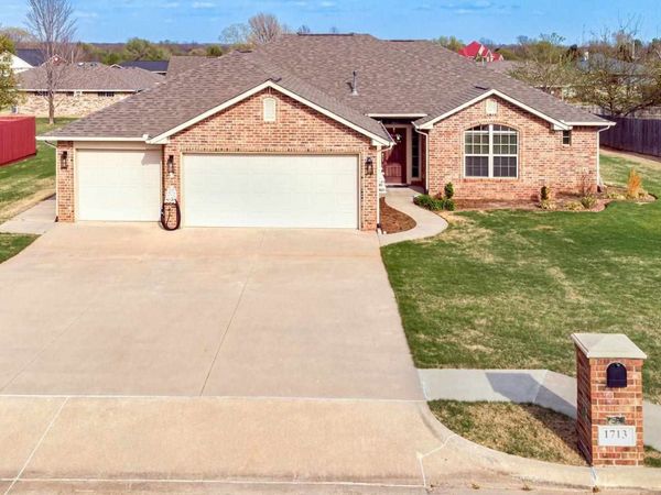1713 N Young Street, Stillwater, OK 74075
