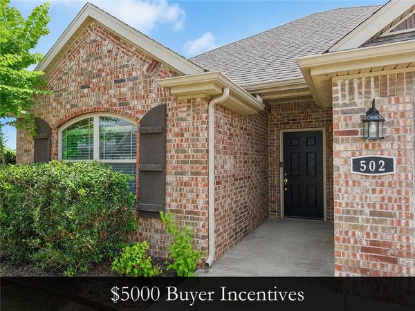 502 W Laurel Avenue, Rogers, AR 72758