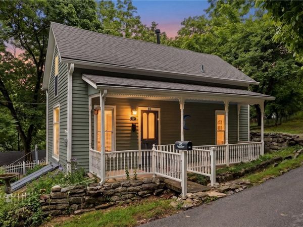 26 Council Street , Eureka Springs, AR 72632