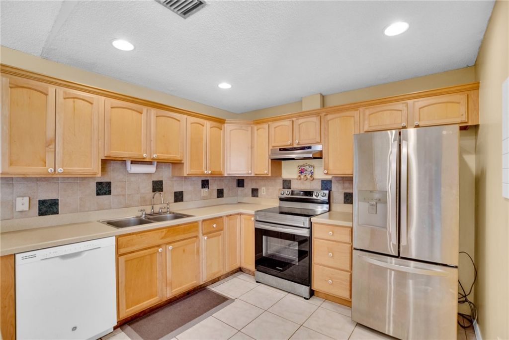 124 Englar Drive, Sebastian, FL 32958 Photo