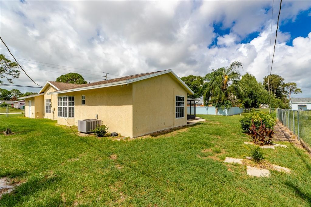 124 Englar Drive, Sebastian, FL 32958 Photo