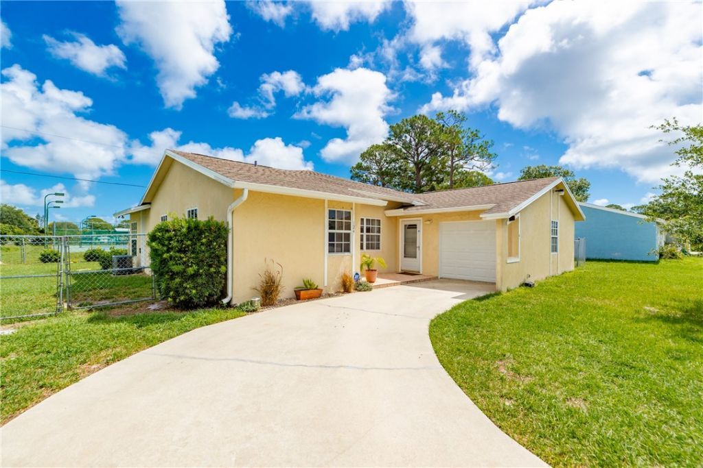 124 Englar Drive, Sebastian, FL 32958 Photo