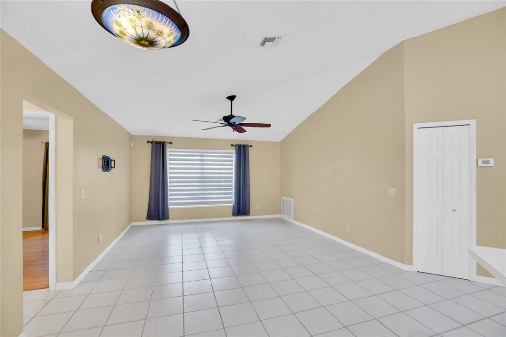 2065 19th Avenue Sw, Vero Beach, FL 32962 Photo