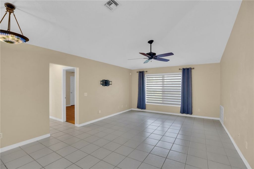 2065 19th Avenue Sw, Vero Beach, FL 32962 Photo