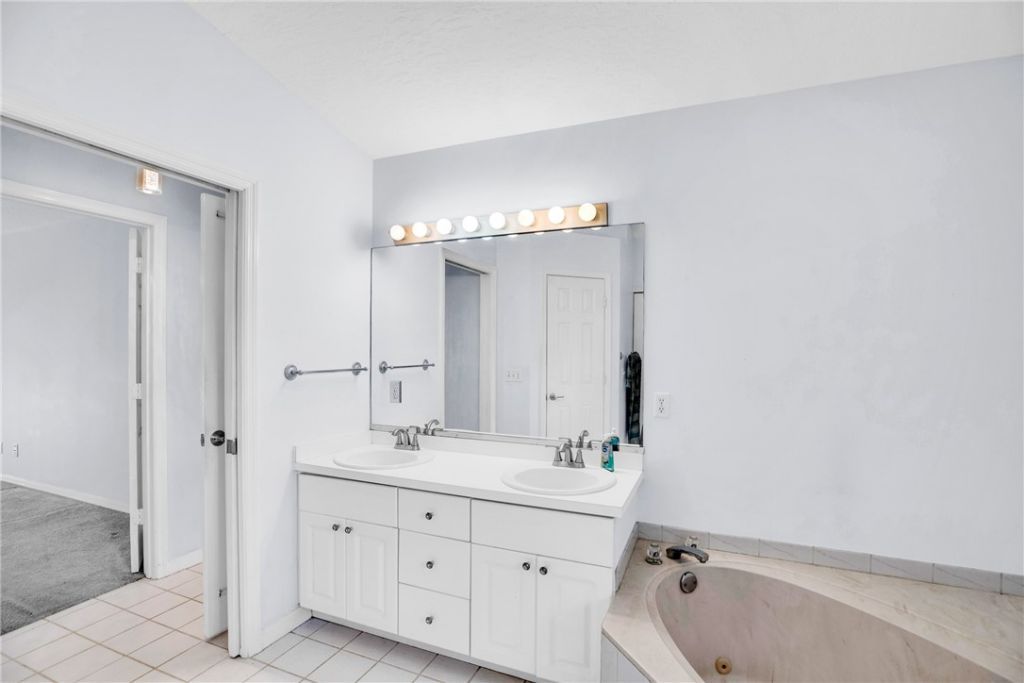 2065 19th Avenue Sw, Vero Beach, FL 32962 Photo