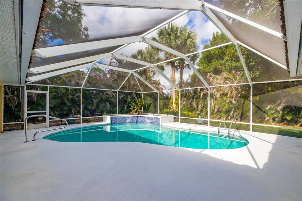 2065 19th Avenue Sw, Vero Beach, FL 32962 Photo