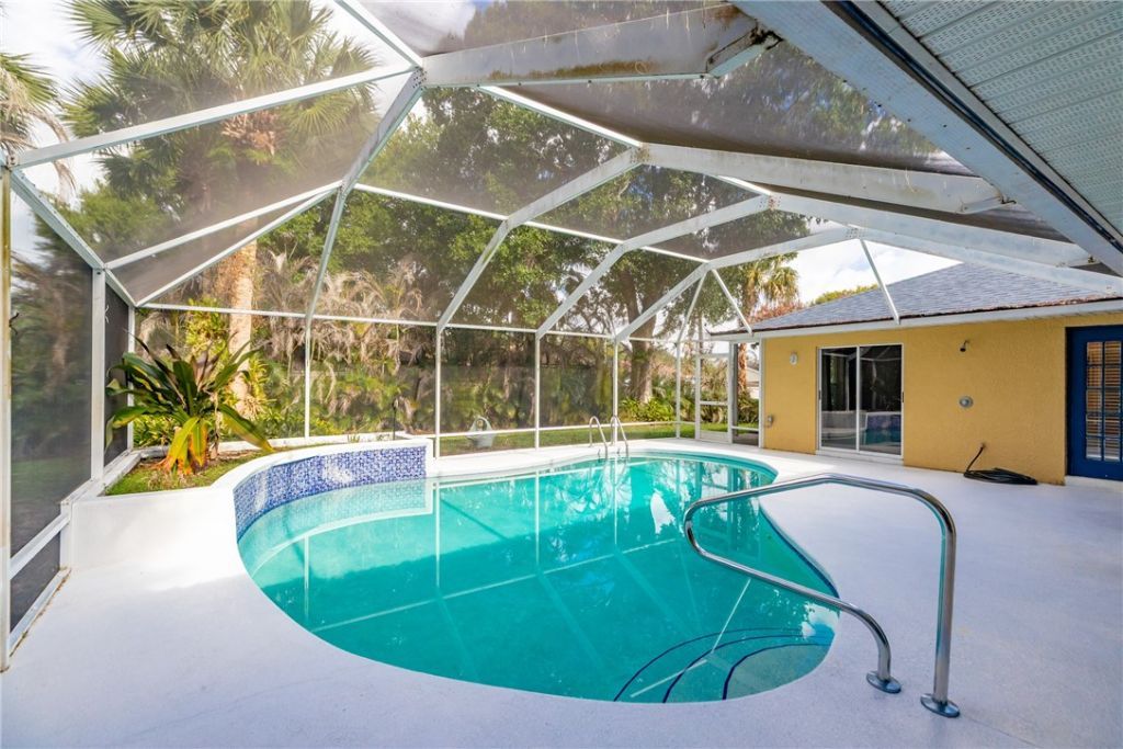 2065 19th Avenue Sw, Vero Beach, FL 32962 Photo