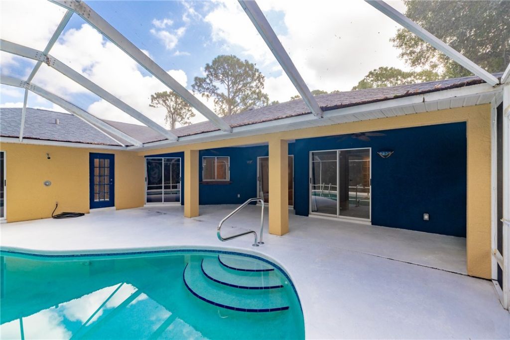 2065 19th Avenue Sw, Vero Beach, FL 32962 Photo