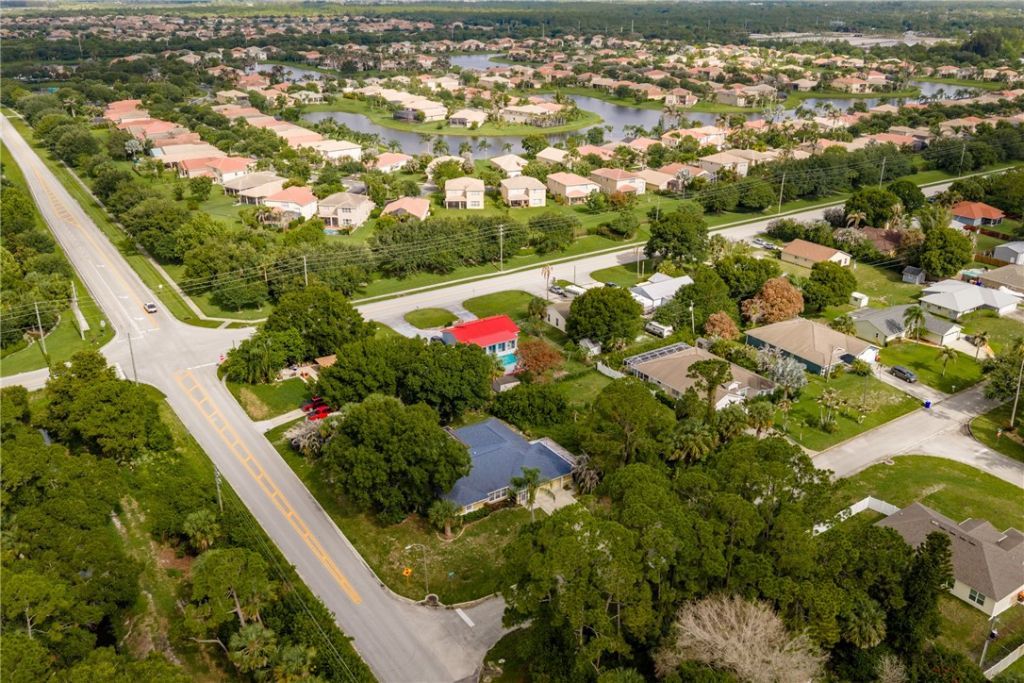 2065 19th Avenue Sw, Vero Beach, FL 32962 Photo