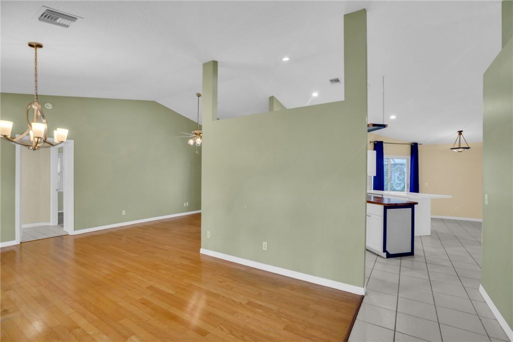 2065 19th Avenue Sw, Vero Beach, FL 32962 Photo