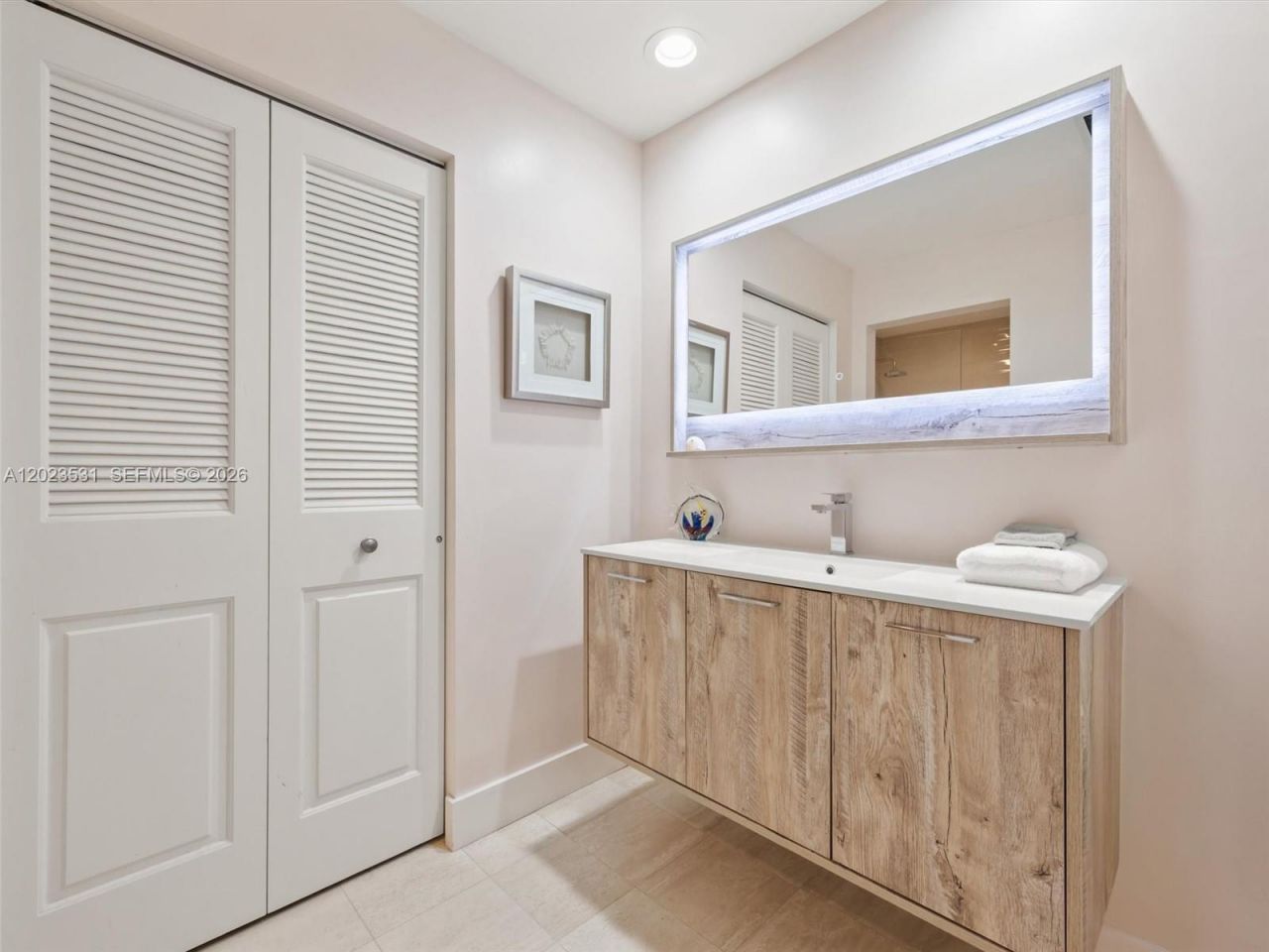 2425 Fisher Island Dr , Unit 5205, Miami Beach, FL 33109 Photo