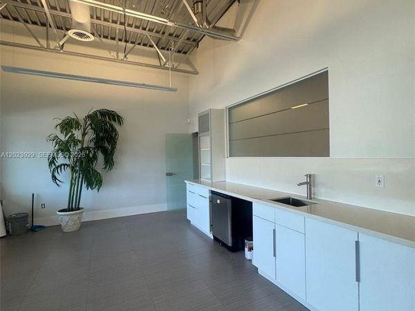 3098 Stirling Rd , Unit 101, Hollywood, FL 33021