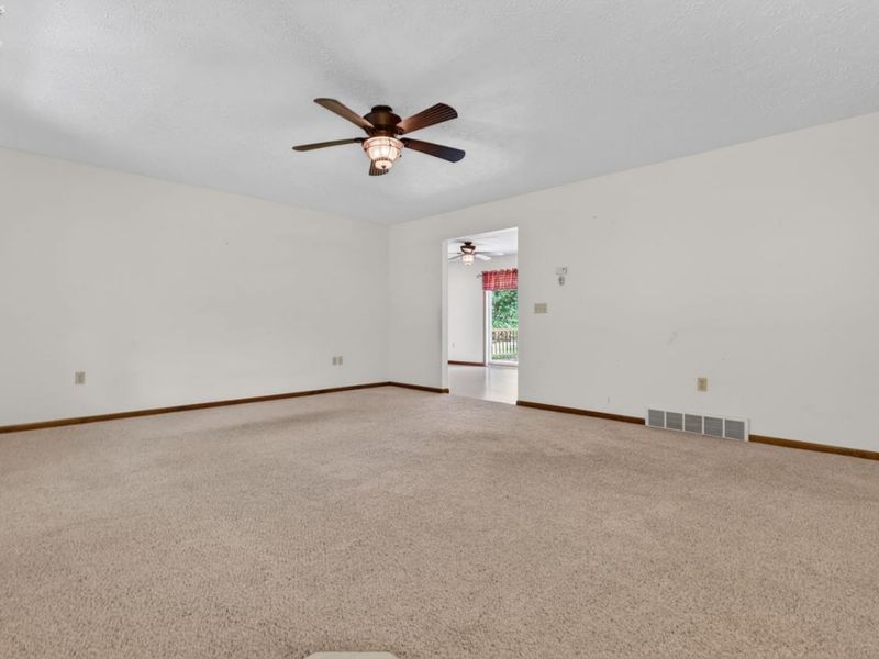 12002 W Lake Road, Vermilion, OH 44089 Photo 5