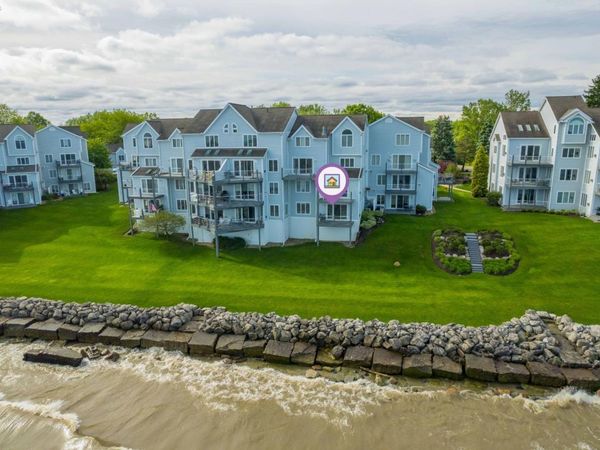 215 Grand Harbour, Vermilion, OH 44089