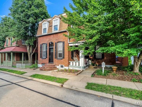 1216 N 5th Street, St Charles, MO 63301