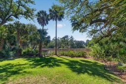 1428 Bloomingdale Lane photo 4