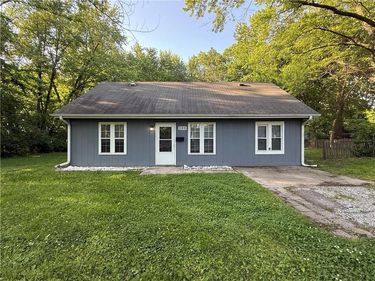 206 W Lawrence Street, Kearney, MO 64060