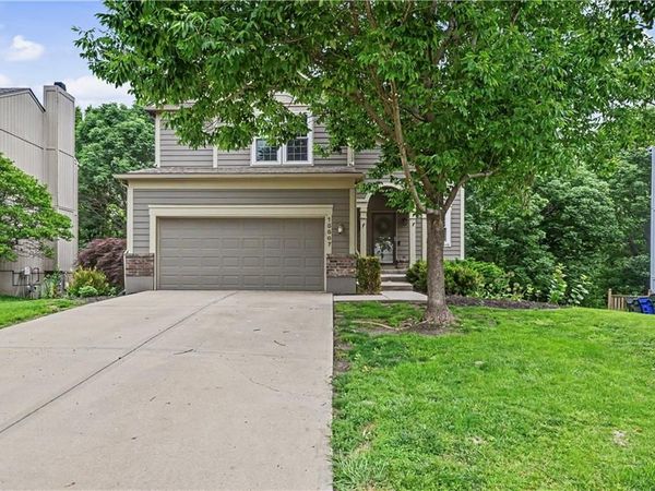 15667 S Blackfoot Street, Olathe, KS 66062