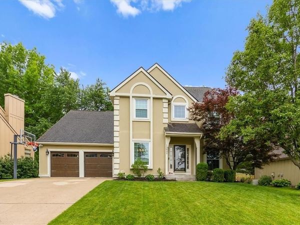 13802 Pembroke Lane, Leawood, KS 66224